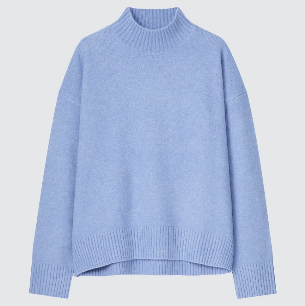 Uniqlo Souffle Yarn Sweater